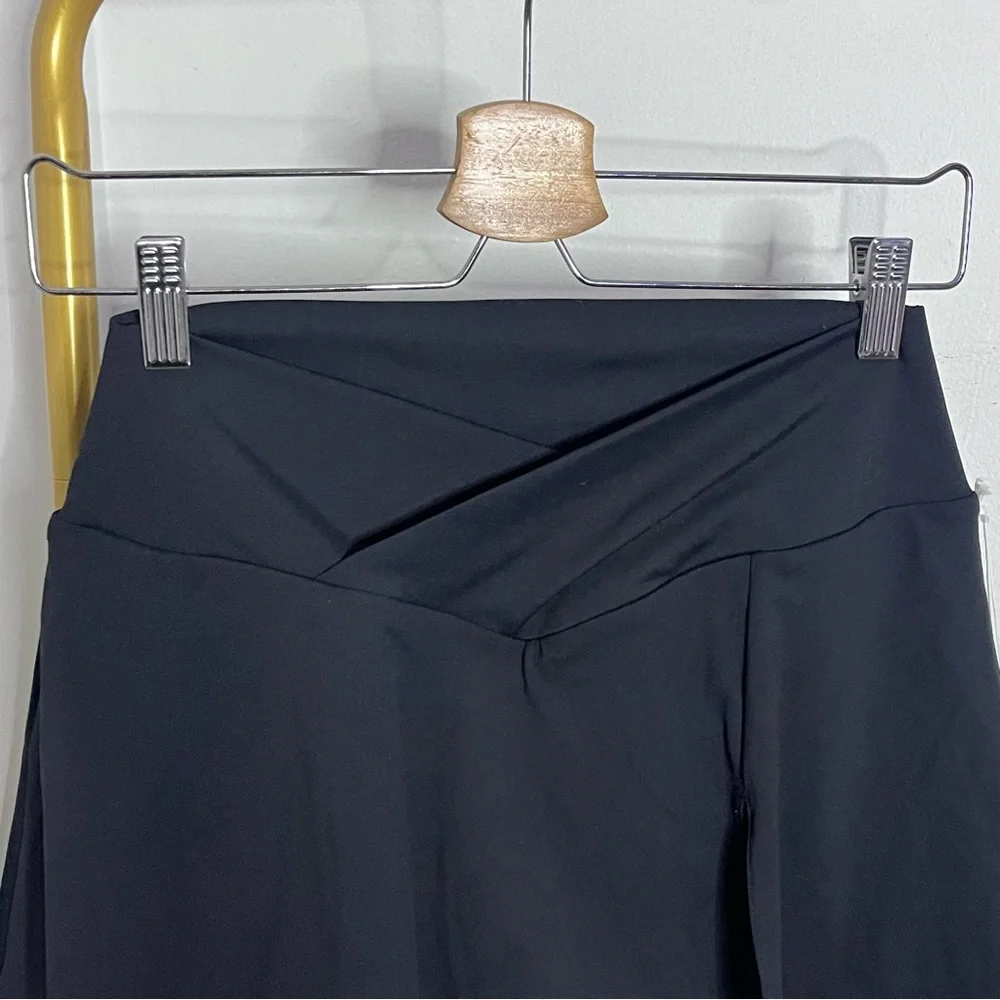 New Blogilates Women's Criss Cross Slit High-Rise Skort in Black Size Medium
